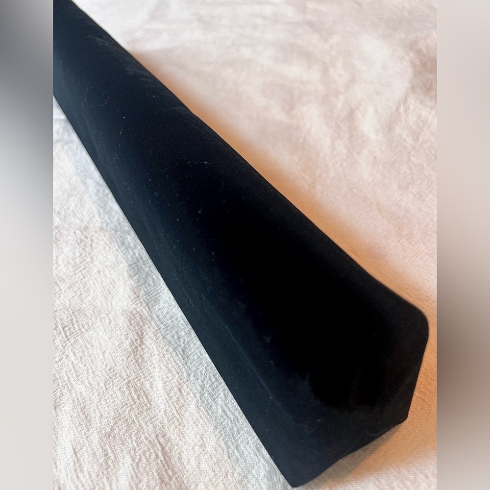 New- Jet Black Velour Bracelet/Cuff Display & Organizer. 14” in Length
